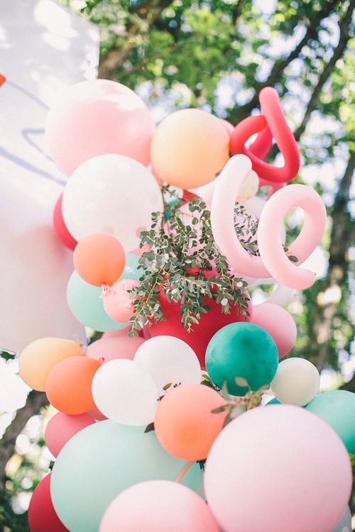 balloon arch for the entrance to a party girl (1)