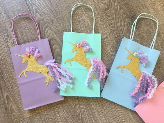 dulceros en bolsas de regalo de unicornio (2)