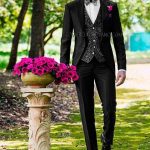 trajes de novio para boda en jardin