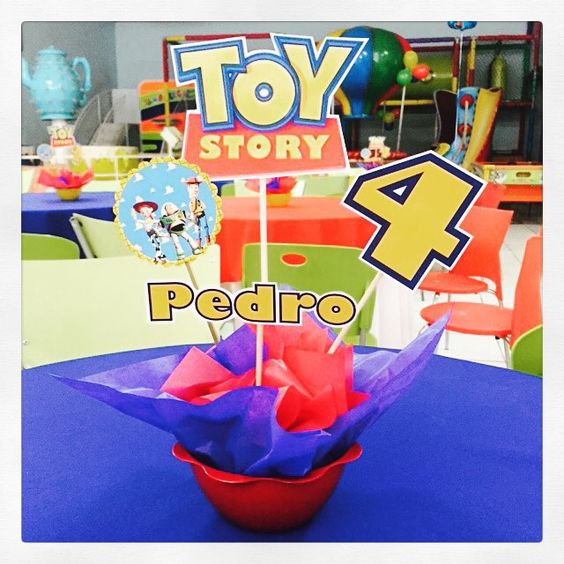 centros de mesa para fiesta de toy story 4