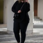 Outfits color negro para chicas plus size