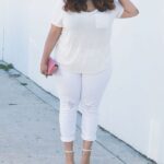 Outfits con pantalones blancos de verano para gorditas