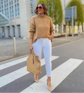 Looks con suéteres tejidos para mujeres de 40