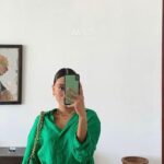 Ideas de looks con camisas en verde brillante