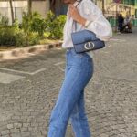 Outfits con jeans y blusa blanca