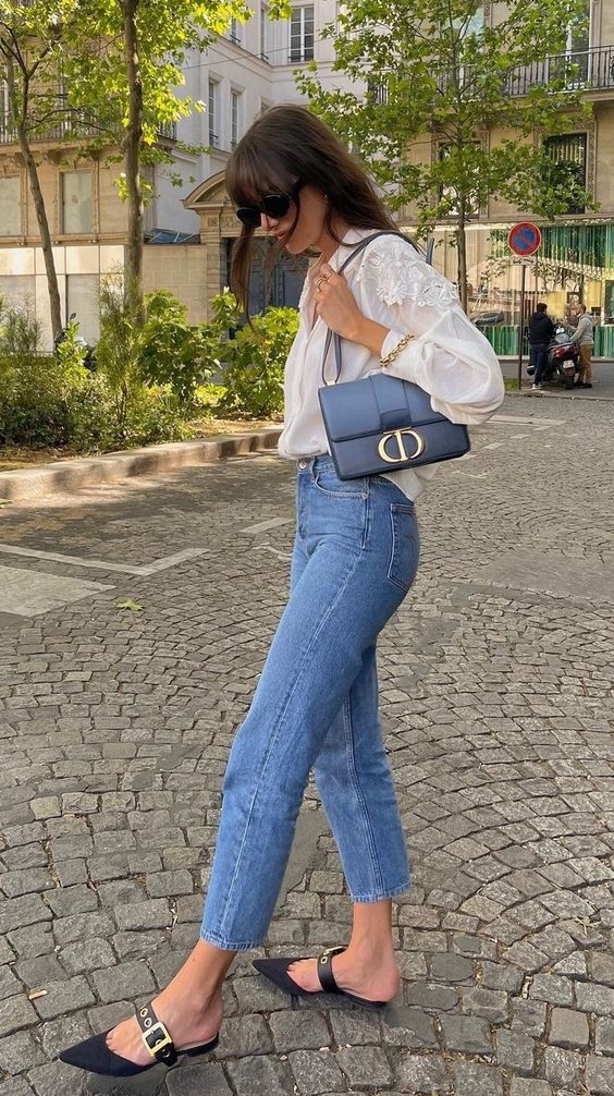 Outfits con jeans y blusa blanca